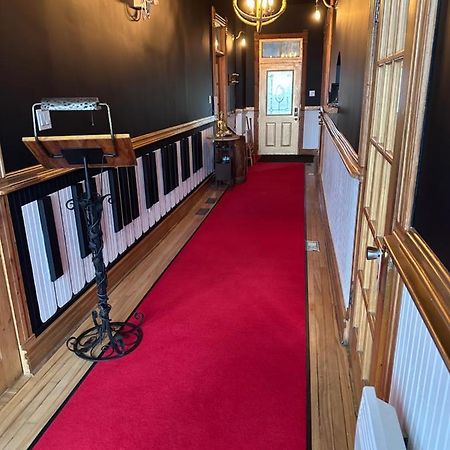 Lachute Auberge Et Bistro Namaste מראה חיצוני תמונה