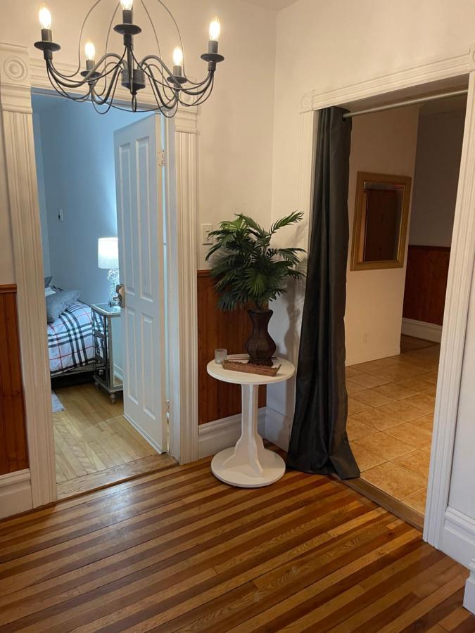 Lachute Auberge Et Bistro Namaste מראה חיצוני תמונה